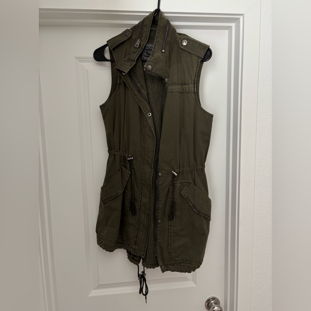 Levi's Olive Green Sleeveless Utility Vest